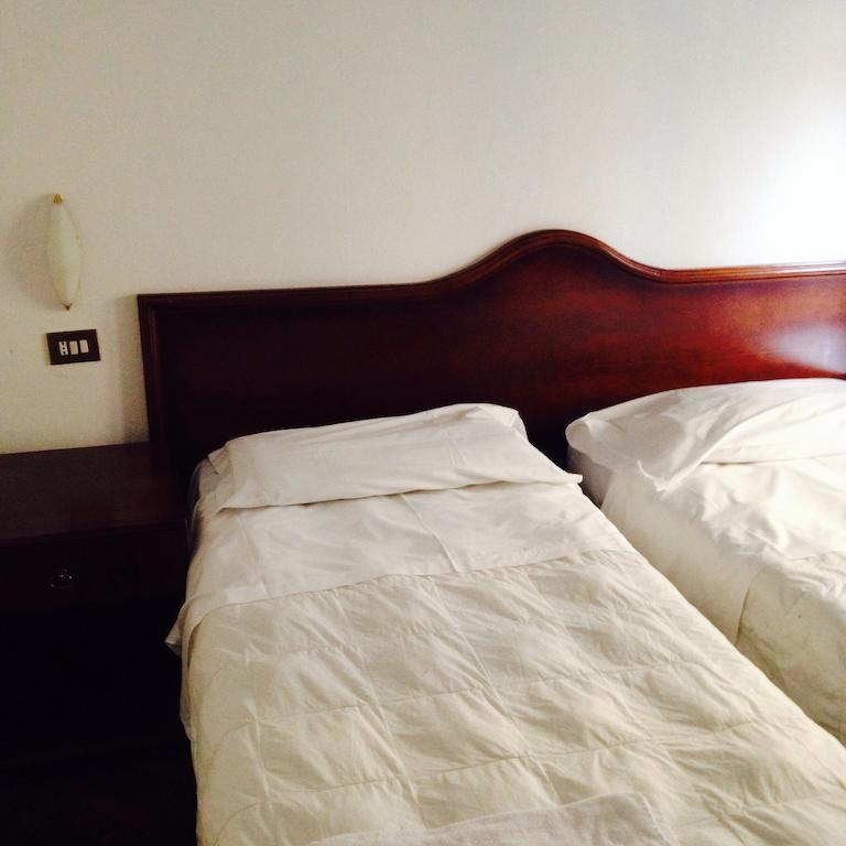 Hotel Medea Milano Rum bild